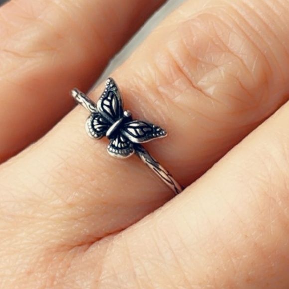 Sterling Silver Butterfly Ring - Picture 11 of 13